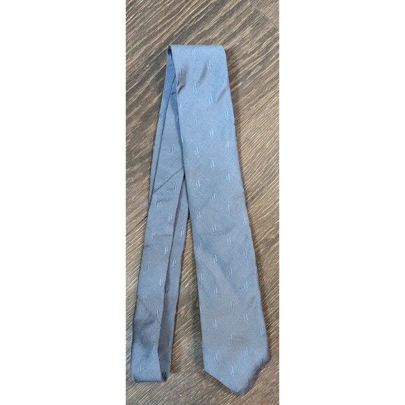 Surrey Sophisticates 100% Silk Necktie Tie USA Light Blue (407) - Picture 1 of 2